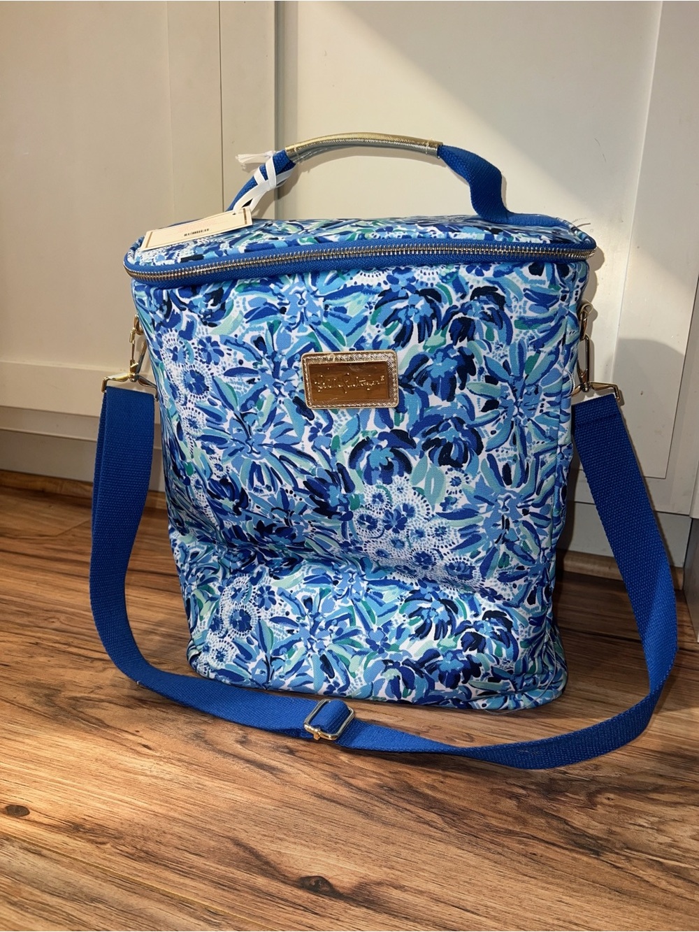 Lilly Pulitzer Blue Floral Insulated Crossbody Tote